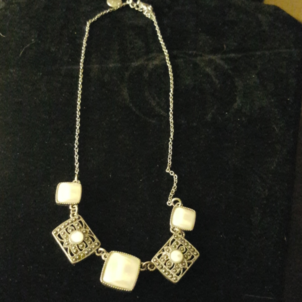 Liz Claiborne Silver Tone Chain Necklace Rhineston